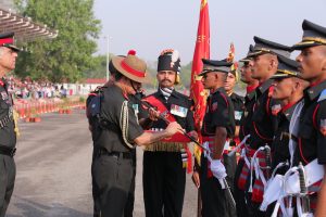 3-COAS GIVING AWAY THE SWORD OF HONOUR DURING PASSIING OUT PARADE AT OTA GAYA ON 11 JUN