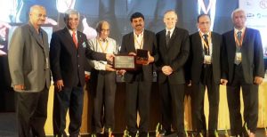 Dr G. Satheesh Reddy receiving the IEI (India)-IEEE (USA) Award for Engineering Excellence from Shri AS Kiran Kumar, Chairman ISRO & Dr Barry L. Shoop, President, IEEE (USA)