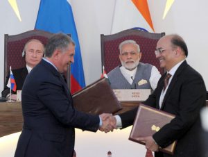 The Prime Minister, Shri Narendra Modi and the President of Russian Federation, Mr. Vladimir Putin witnessing the exchange of agreements, in Goa on October 15, 2016.