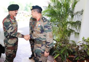 COAS Being Received by Central Army Commander Lt Gen BS Negi at Lucknow (1)