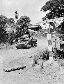 Stuart_tank_advancing_on_Rangoon