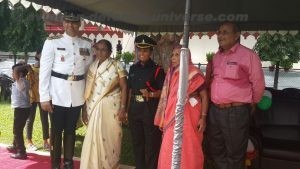 Swati Mahadik, wife of late Col. Santosh Mahadik with Family