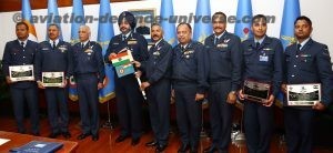 The Chief of the Air Staff, Air Chief Marshal B.S. Dhanoa and other senior Air Force Officers with the mountaineering expedition team