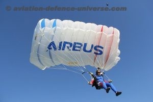 Ang-elles-parachute-team-2