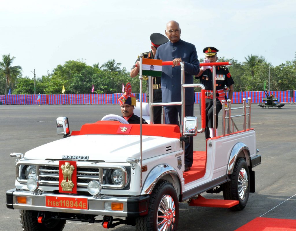 Shri Ram Nath Kovind presenting the Colours to Corps of Army Air Defence