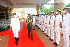 Army Chief visits Western Naval Command and stealth frigate INS Teg