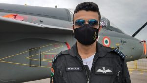 Pilot who flew Tejas at the Singapore Airshow