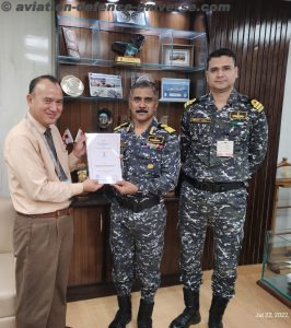 Cmde Nelson D'Souza, NM, PDWE/NHQ, handing over the contract of Integrated ASW Complex (IAC) MOD ‘C’ Systems, signed between BEL and MoD, GoI, to Mr R S Kutiyal, Addl General Manager (National Marketing-Navy), BEL.