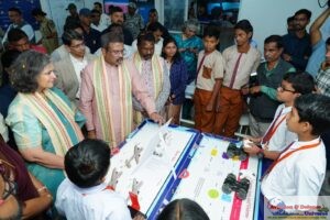  Minister of Education, Shri Dharmendra Pradhan, interacting with students at the Boeing Sukanya Program STEM lab at CSB Zilla School at Sambalpur, Odisha