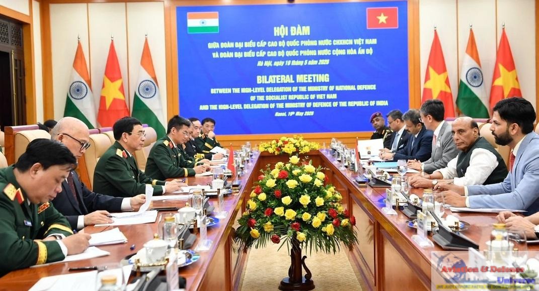 Raksha Mantri Shri Rajnath Singh and Vietnam’s Deputy PM & Defence Minister General Phan Van Giang hold bilateral talks in Hanoi